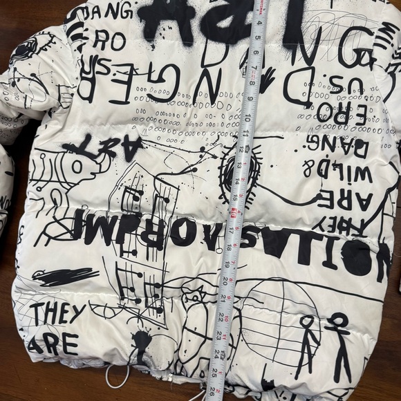 Adika Women’s Graffiti Print Puffer Jacket - White & Black XS - Picture 12 of 14